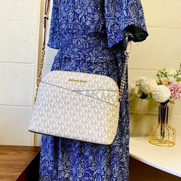 Michael Kors 35F1GTVC6B Jet Set Travel Medium Logo Dome Crossbody Bag - Picture 1 of 8